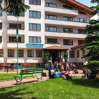 Хотел Елина Пампорово / Зелени и бели училища